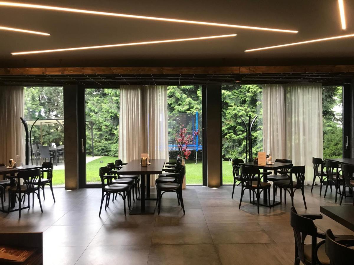 Restaurace A Penzion U Klasku Оломоуц Екстериор снимка
