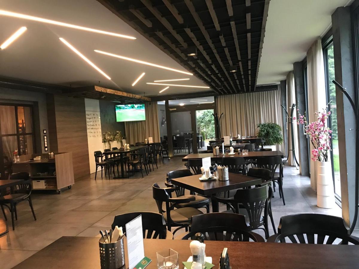 Restaurace A Penzion U Klasku Оломоуц Екстериор снимка