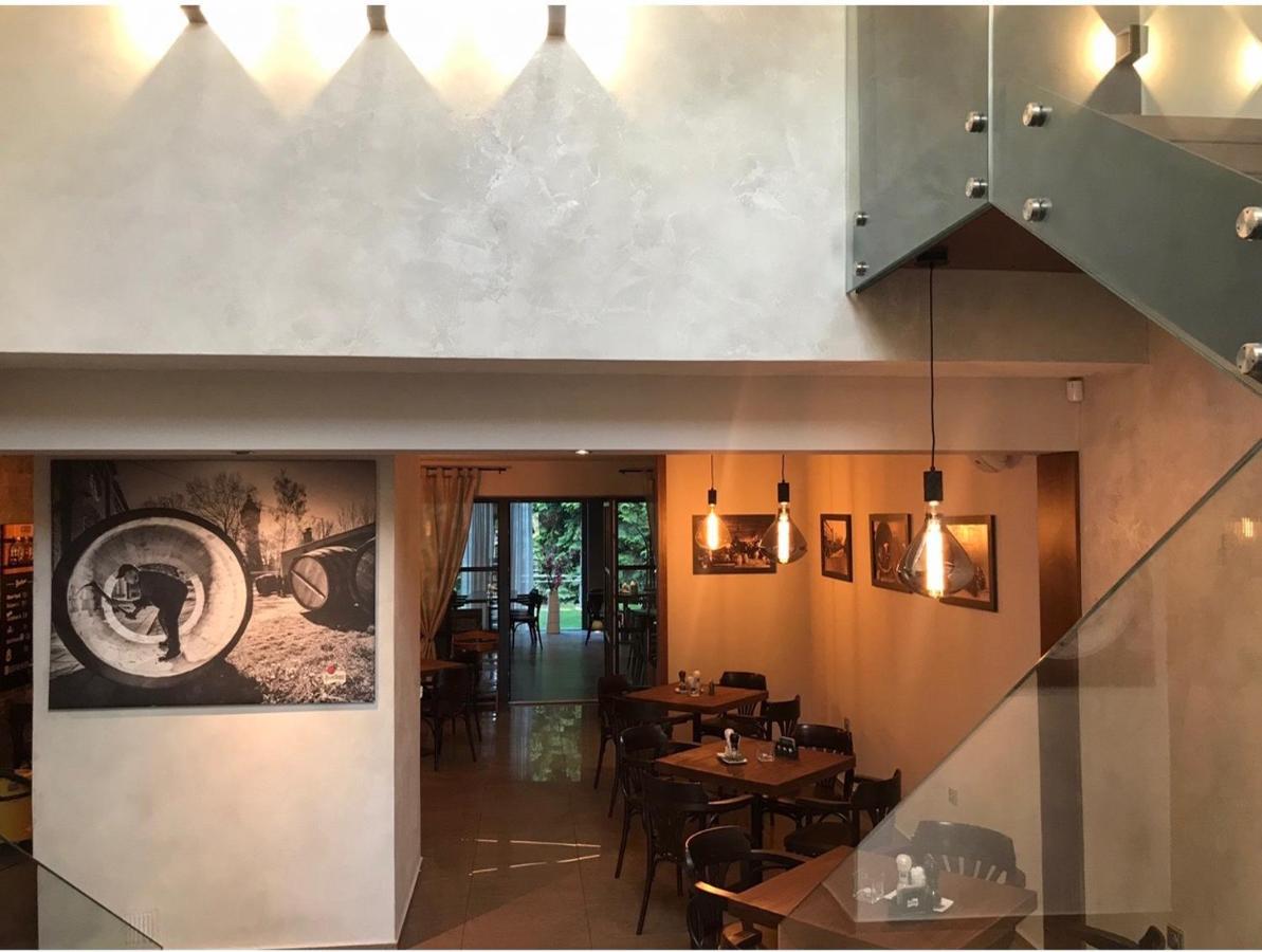 Restaurace A Penzion U Klasku Оломоуц Екстериор снимка
